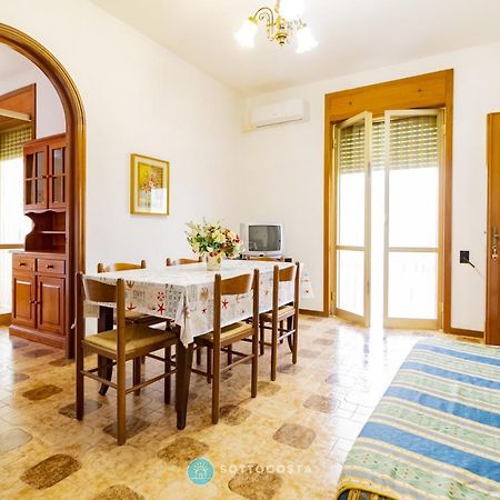 Moon & Sun Flat - Sant'Isidoro Apartment Sant Isidoro  Luaran gambar