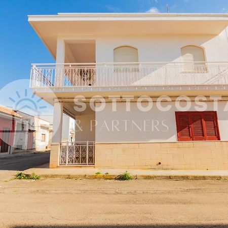 Moon & Sun Flat - Sant'Isidoro Apartment Sant Isidoro  Luaran gambar