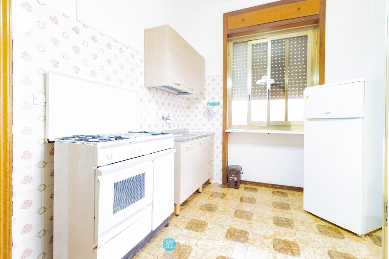 Moon & Sun Flat - Sant'Isidoro Apartment Sant Isidoro  Luaran gambar