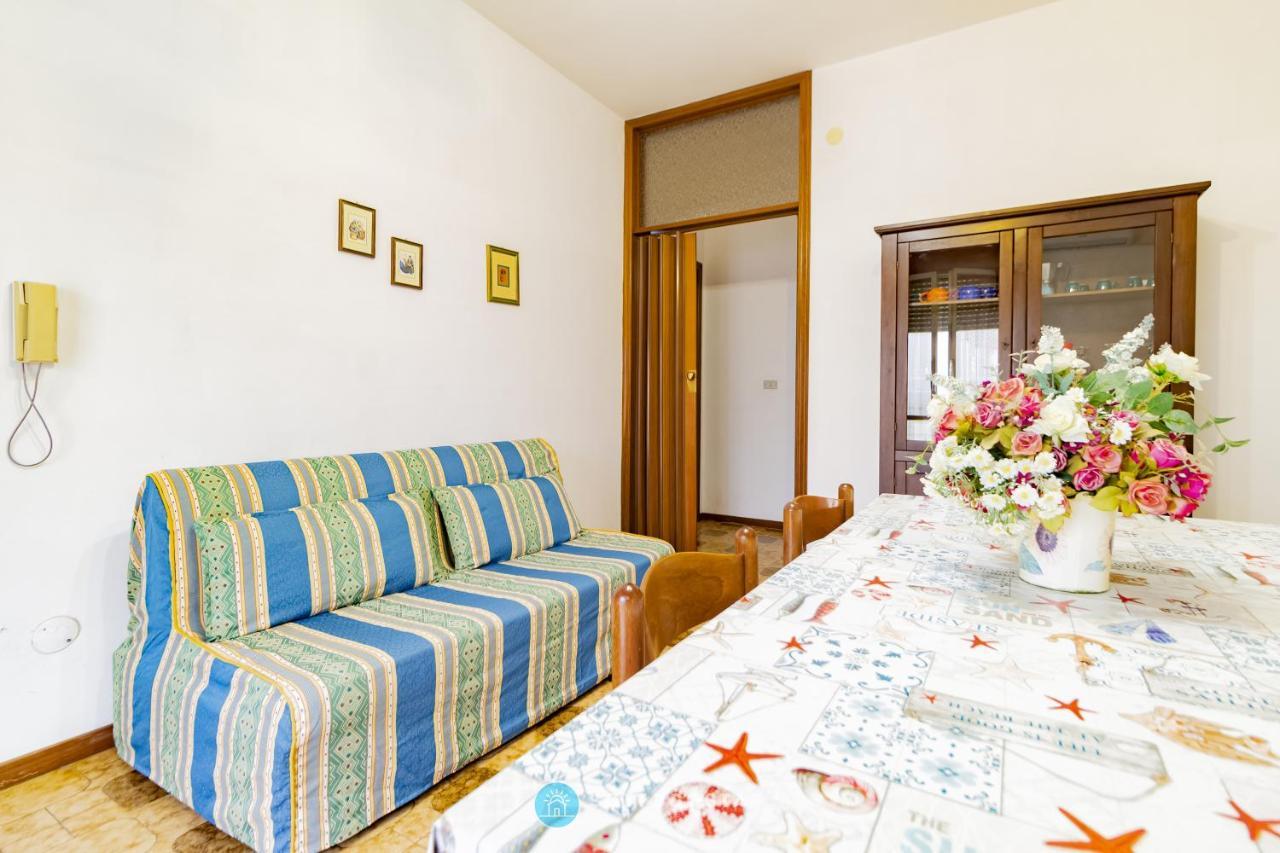 Moon & Sun Flat - Sant'Isidoro Apartment Sant Isidoro  Luaran gambar